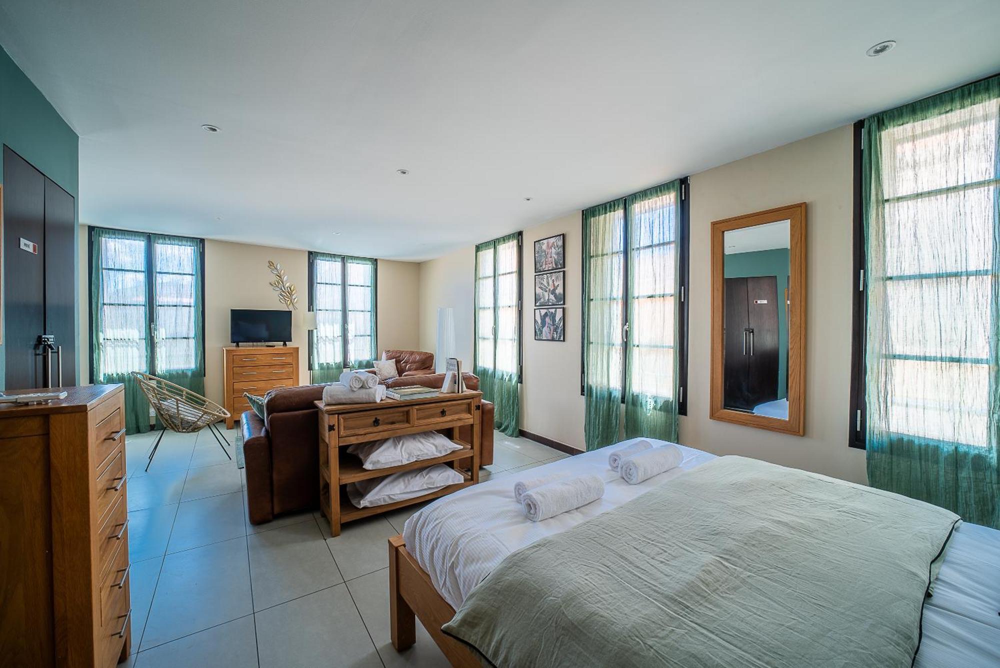 Suites Coronell D'En Vila Perpiñán Exterior foto